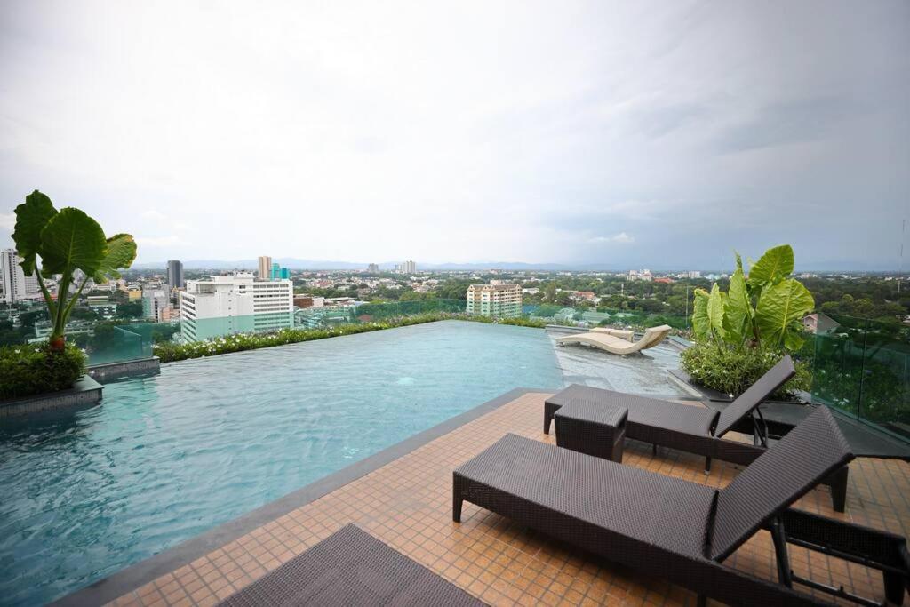 Specious Luxury 2 Bedrooms Apt. Čiang Mai Exteriér fotografie