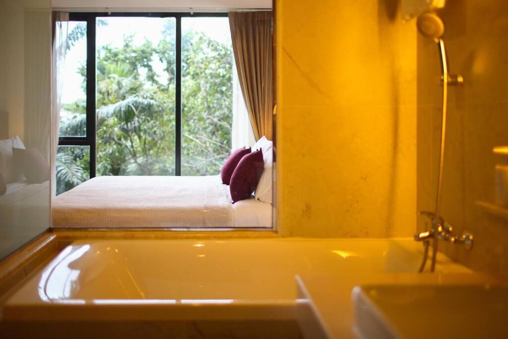 Specious Luxury 2 Bedrooms Apt. Čiang Mai Exteriér fotografie